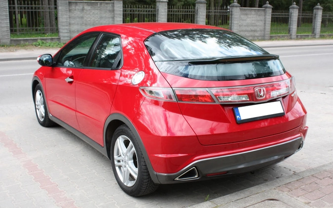 Honda Civic cena 26900 przebieg: 152000, rok produkcji 2011 z Piaseczno małe 154